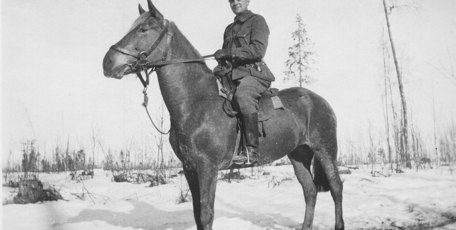 1944 Pelle till häst